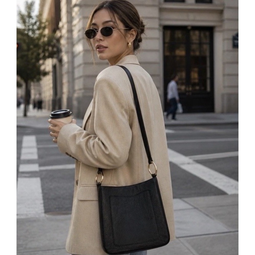 Rebecca Minkoff Black Leather Feed Bag Crossbody Pebbled Leather Minimalist Chic